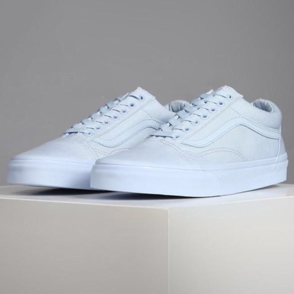 Baby Blue ~ MONO CANVAS ~ Old School Vans